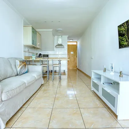 Rt-las Brisas Apartamento *