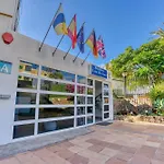 Rt-las Brisas Apartament *